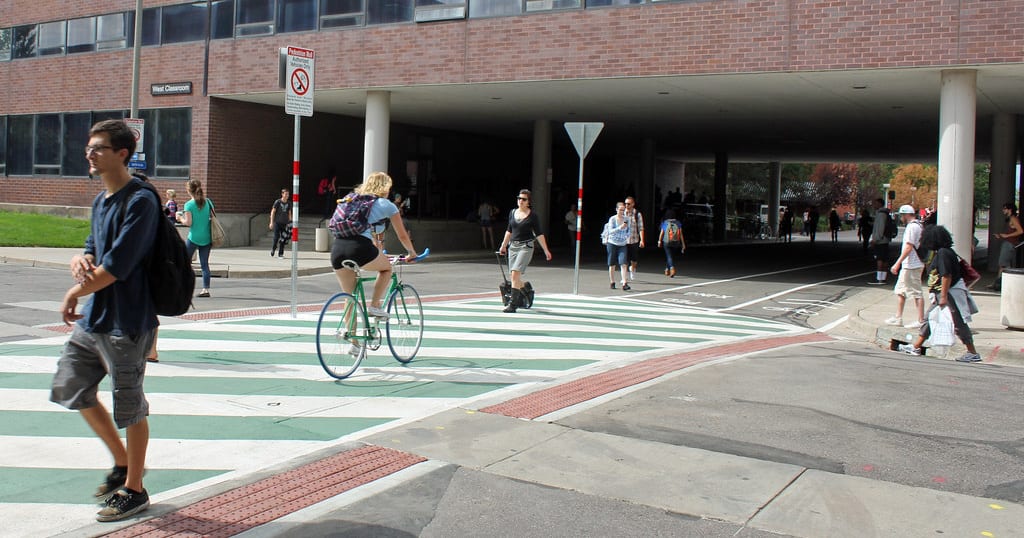 bikelane_pedestrians